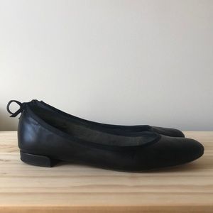 Stuart Weitzman Flat